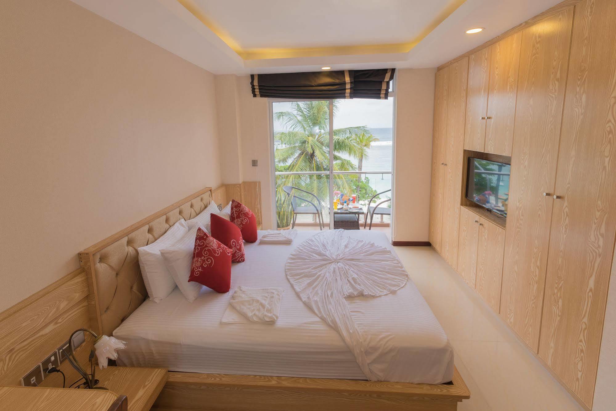 Hathaa Beach Maldives Hulhumalé Eksteriør billede